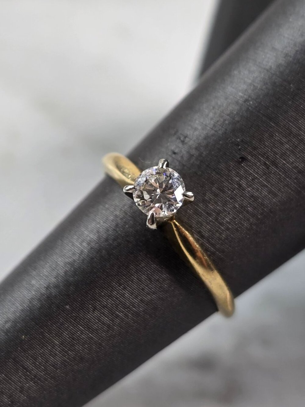 Womens Vintage Estate 18K Yellow Gold Diamond Engagement Ring 2.1g E5726